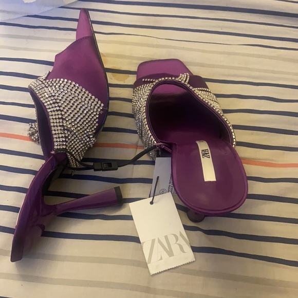 Beautiful shoes - Picture 3 of 4